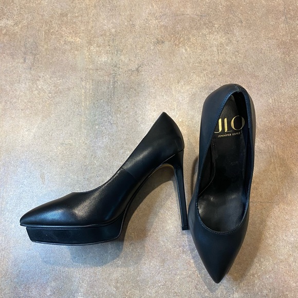 JLo 4&1/2 inch heels never worn NEW - Picture 2 of 5